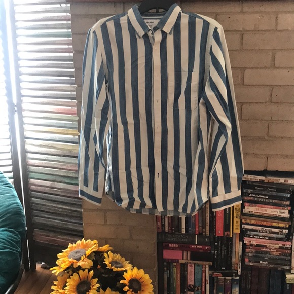 Old Navy Men’s Striped Long Sleeve Button Up - Picture 1 of 3